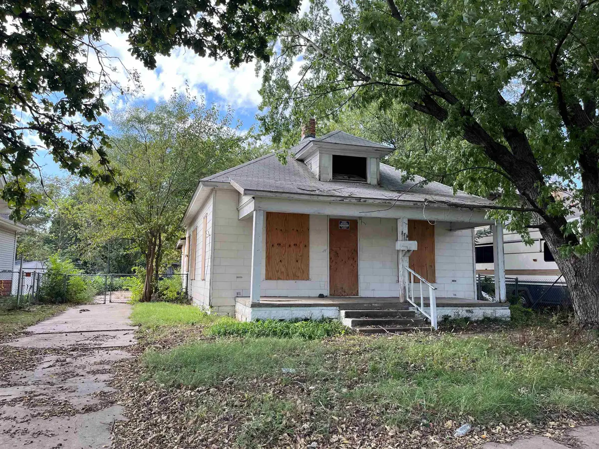 839 S Elizabeth, Wichita, KS 67213 - Image #1
