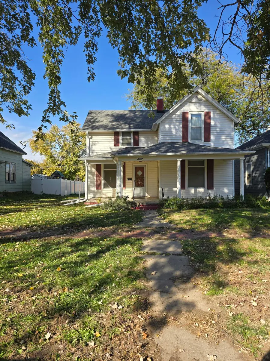 517 E 7th St, Concordia, KS 66901 - Image #2