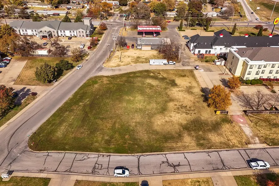 1+/- Acre on Marcella & Huehl, Salina, KS 67401 - #2