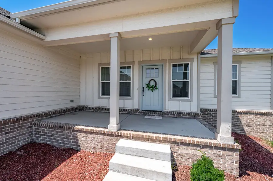 5835 N Ashford Blvd, Wichita, KS 67219 - Image #2