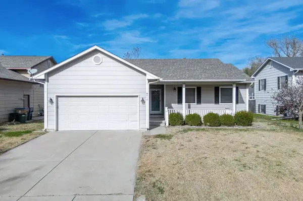 610 W 5th St, Valley Center, KS 67147