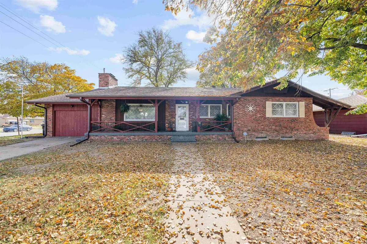 1018 Manor Rd, Salina, KS 67401 - Image #1