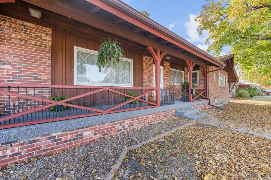 1018 Manor Rd, Salina, KS 67401 - Image #3