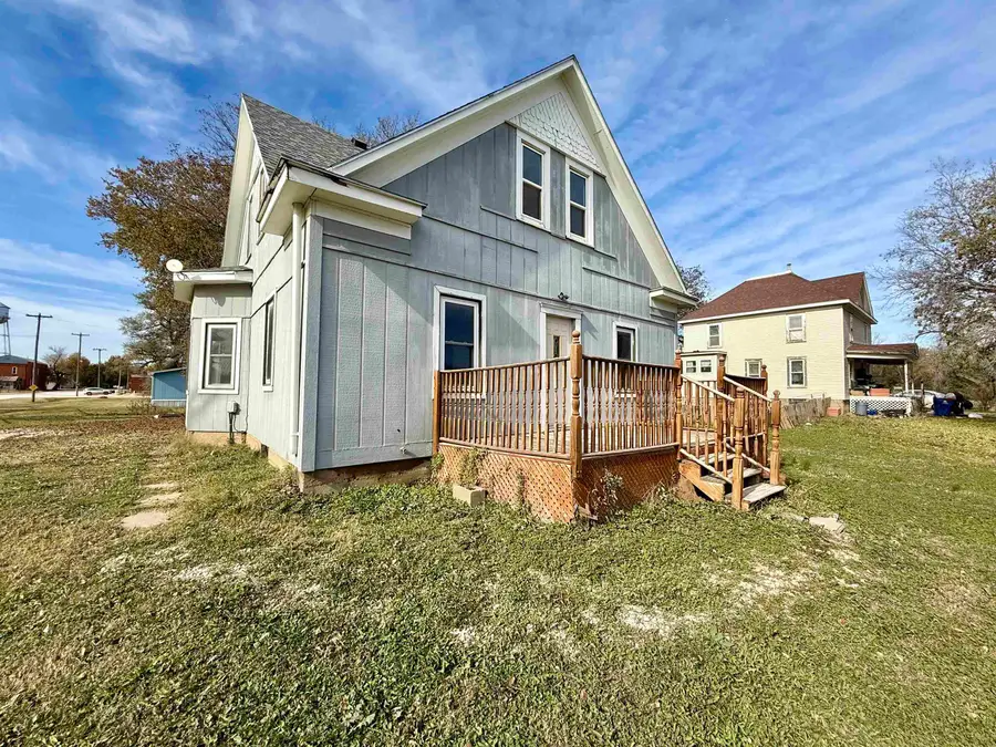 520 Adams St, Gypsum, KS 67448 - Image #2