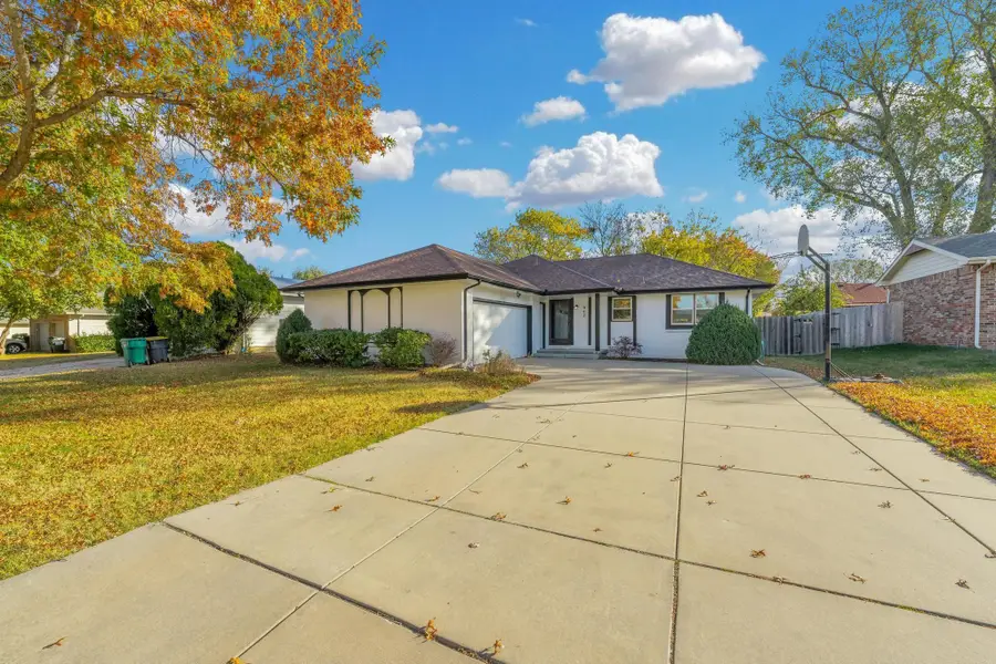 942 S Cooper St, Wichita, KS 67207 - Image #3