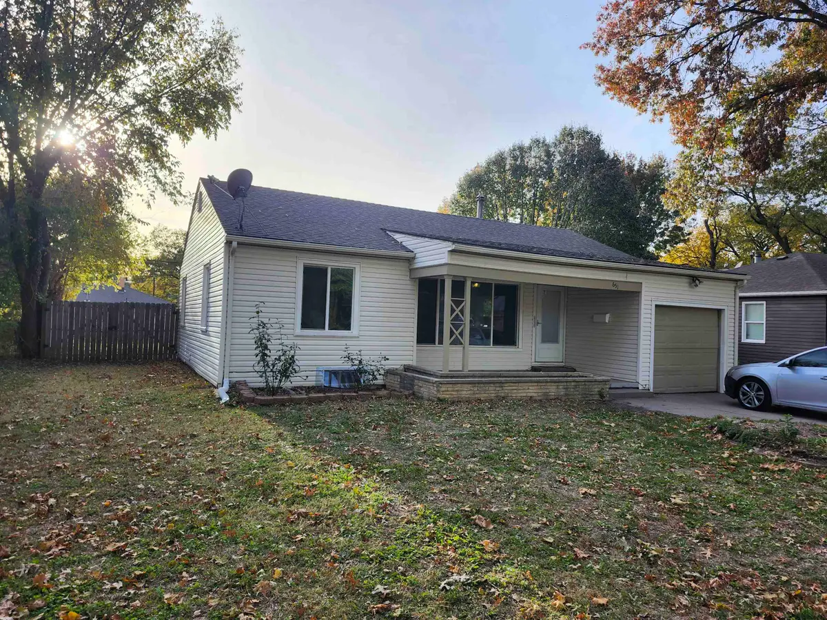 651 Waverly St, Wichita, KS 67218 - Image #1