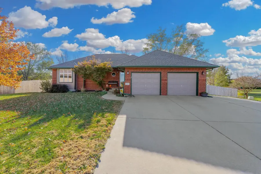 8257 E Old Mill Court, Wichita, KS 67226 - Image #2