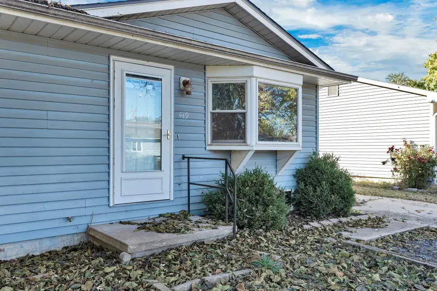 449 N 10th St, Towanda, KS 67144-8912 - Image #2