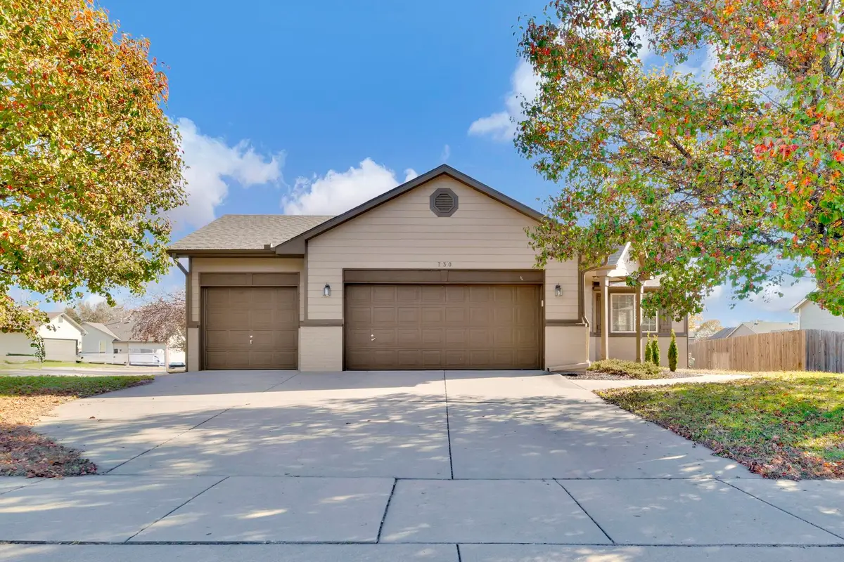 730 S Westview Cir, Andover, KS 67002 - Image #1