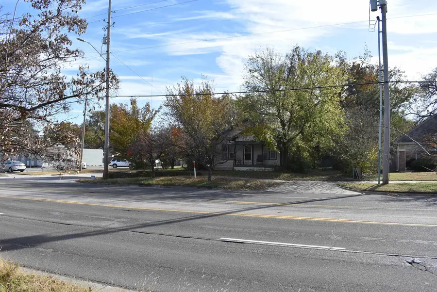 3503 W Central, Wichita, KS 67203 - Image #2