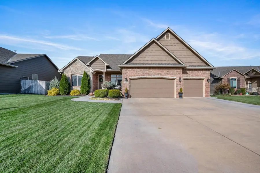 1428 N Blackstone Ct, Wichita, KS 67235 - Image #2
