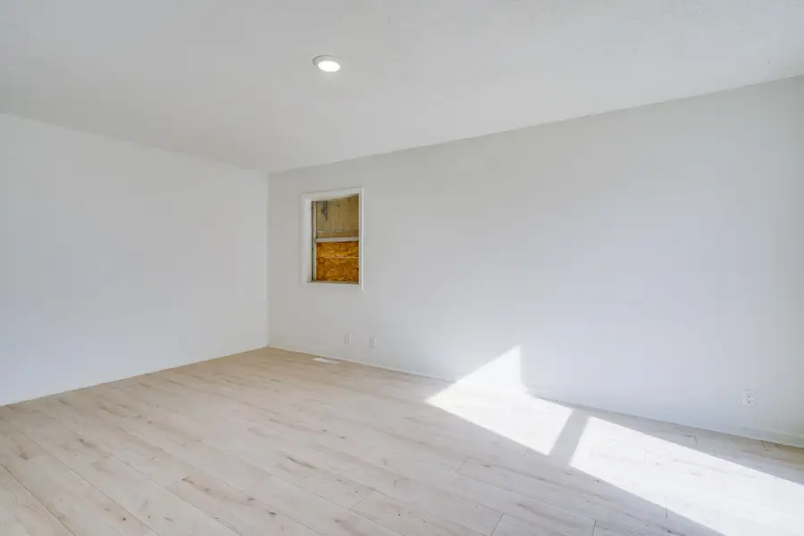 1613 E Del Mar St, Wichita, KS 67216 - Image #2