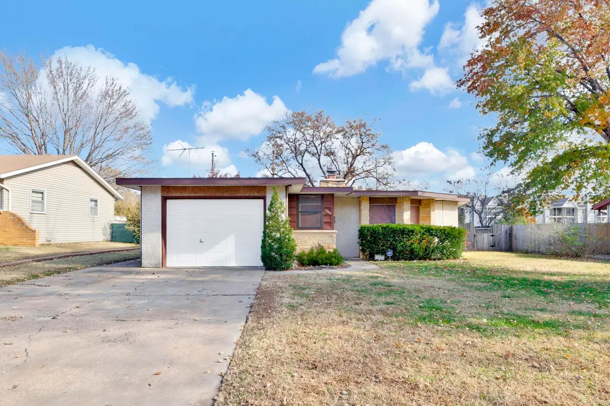 1002 N Acadia, Wichita, KS 67212 - Image #1