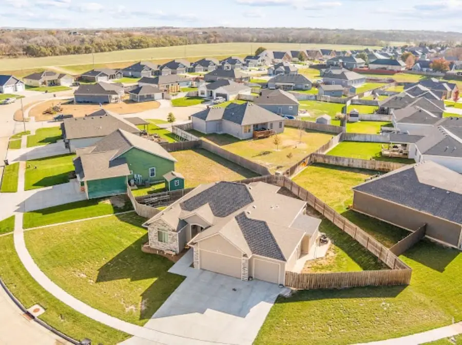 2201 River Trail Rd., Salina, KS 67401 - Image #2