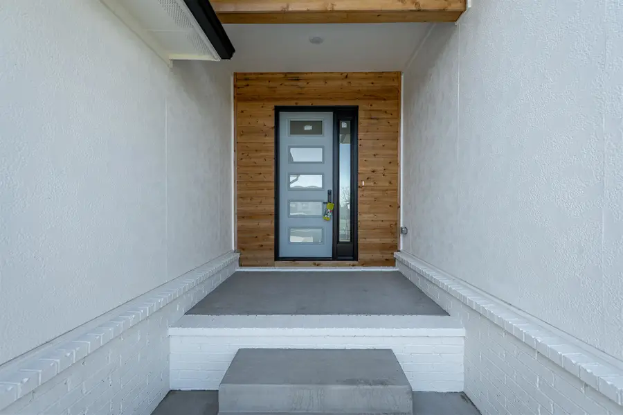 3871 N Estancia Ct, Wichita, KS 67205 - #2