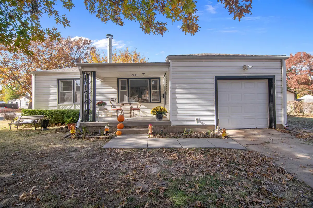 2311 S Ridgewood Dr, Wichita, KS 67218 - Image #1