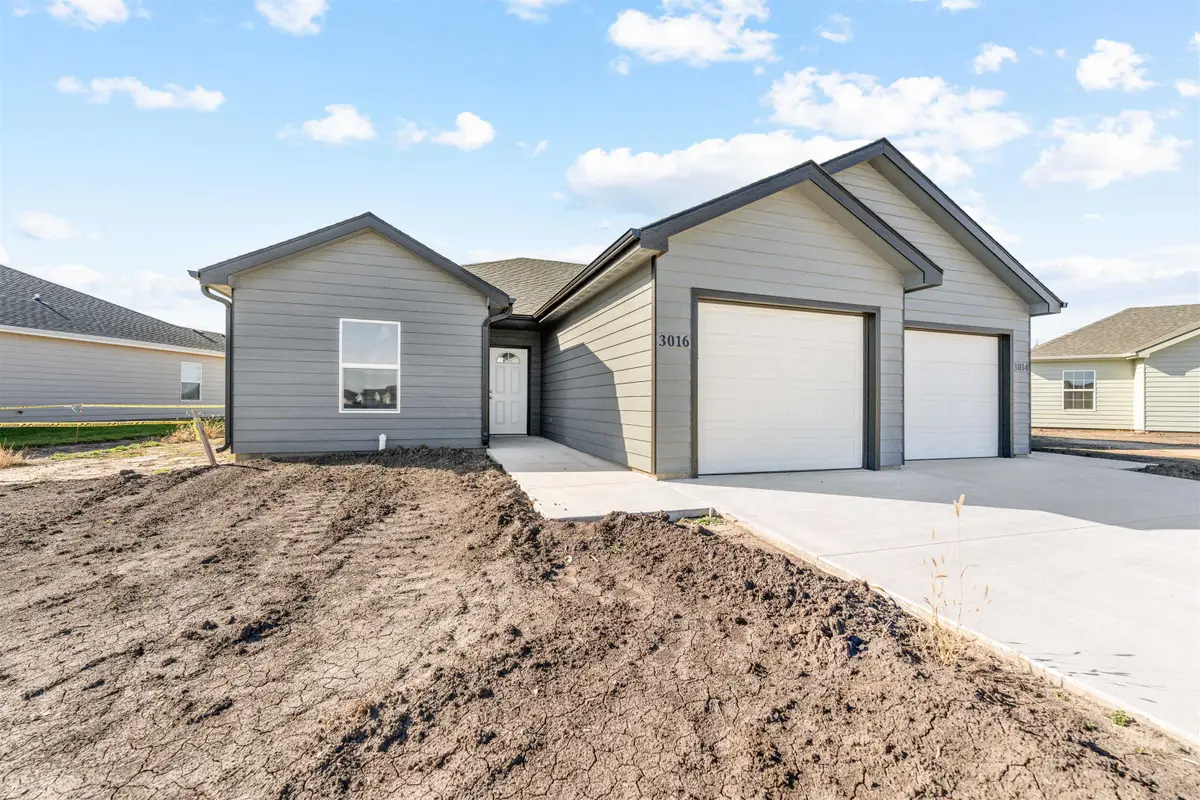 3016 Fountain Dr, Salina, KS 67401 - Image #1