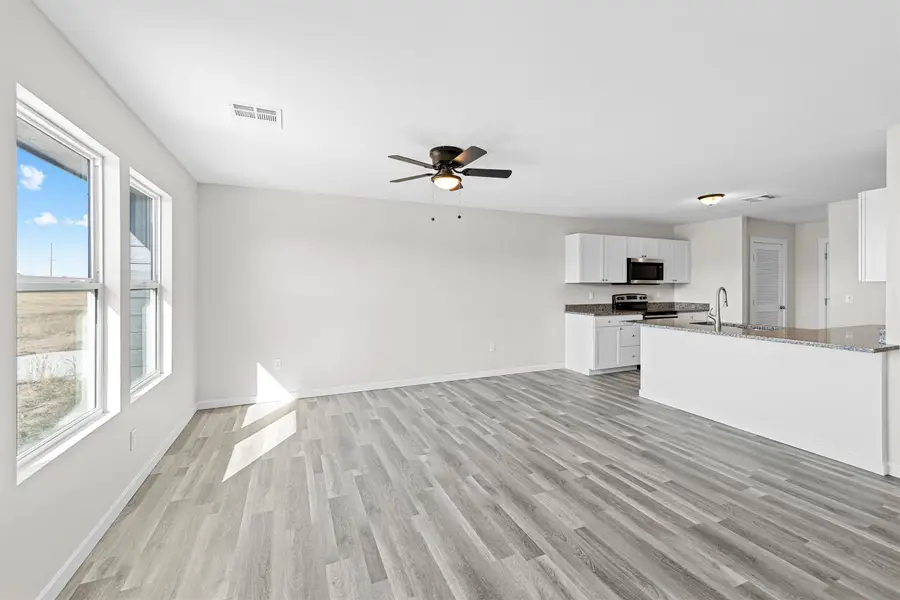 3016 Fountain Dr, Salina, KS 67401 - Image #3