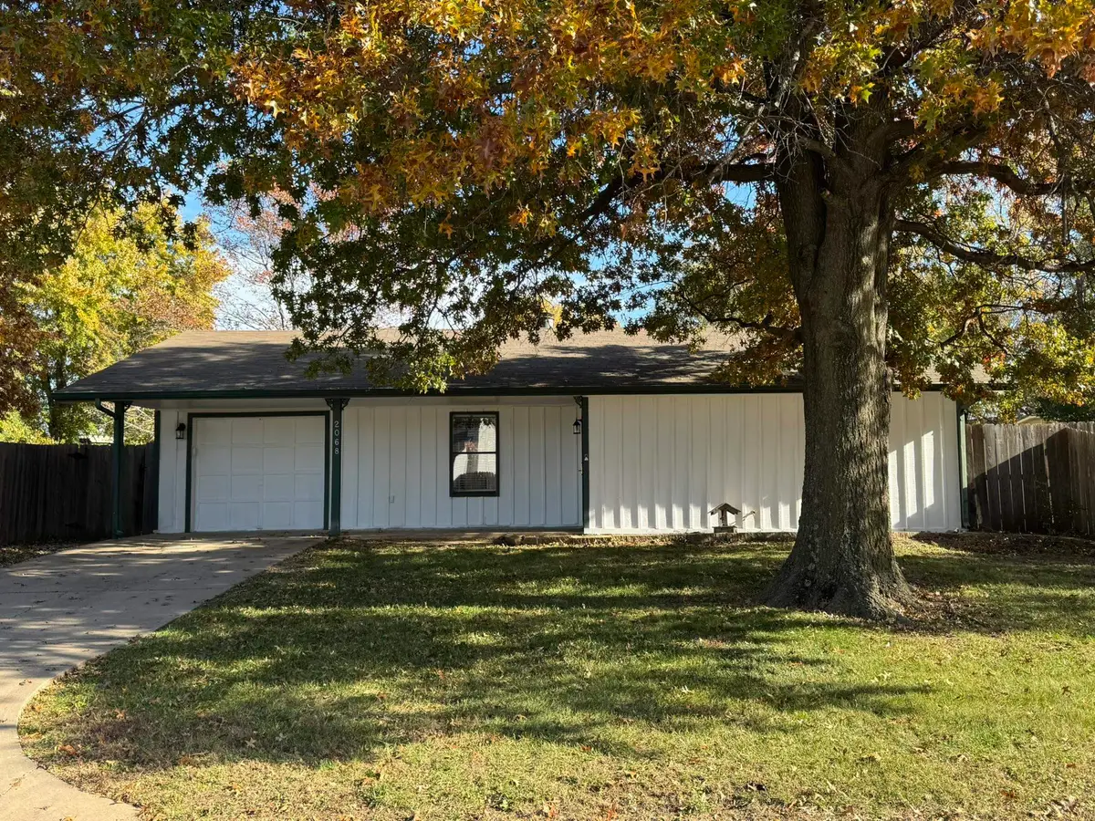 2068 S Fieldcrest St, Wichita, KS 67209 - Image #1