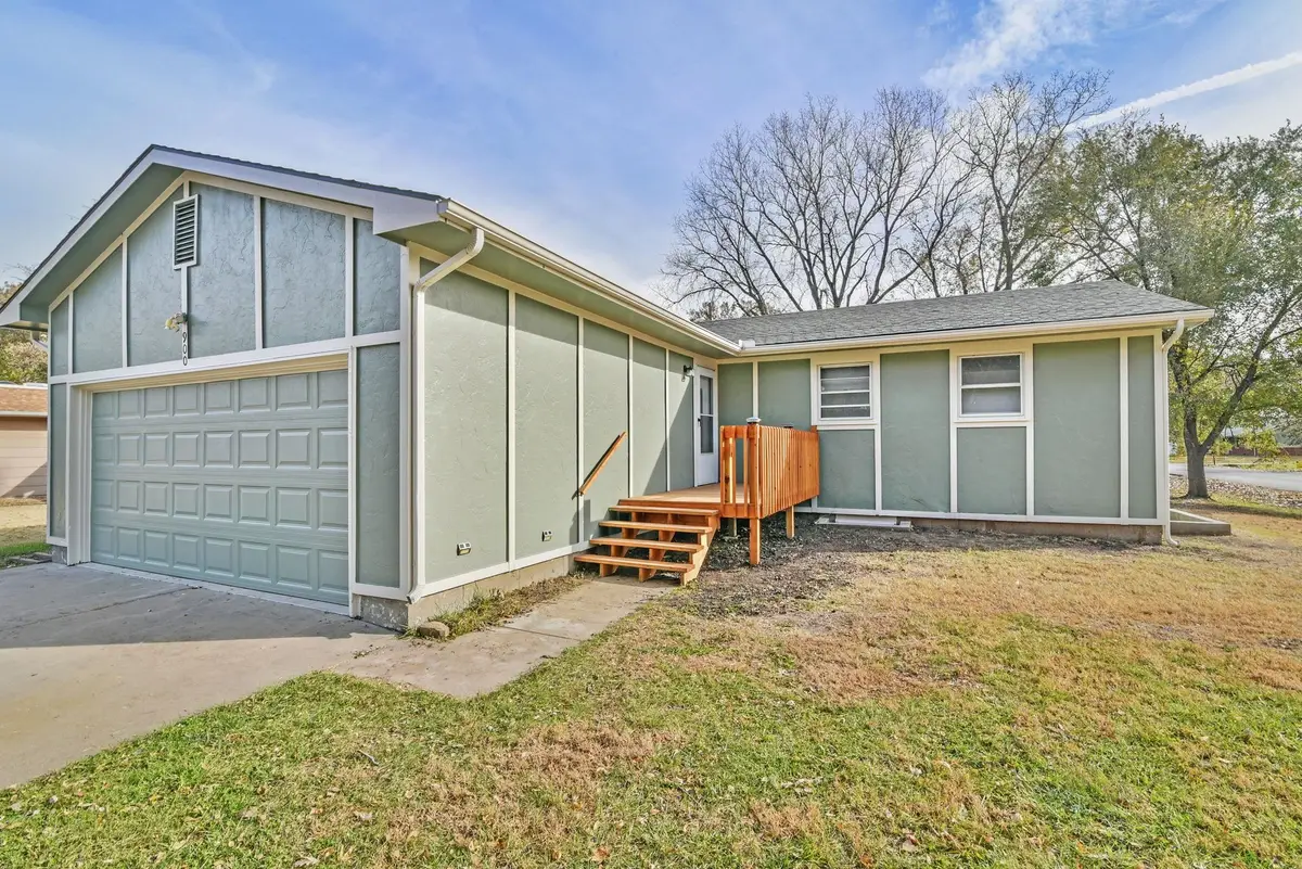 900 N Money Ave, Augusta, KS 67010 - Image #1