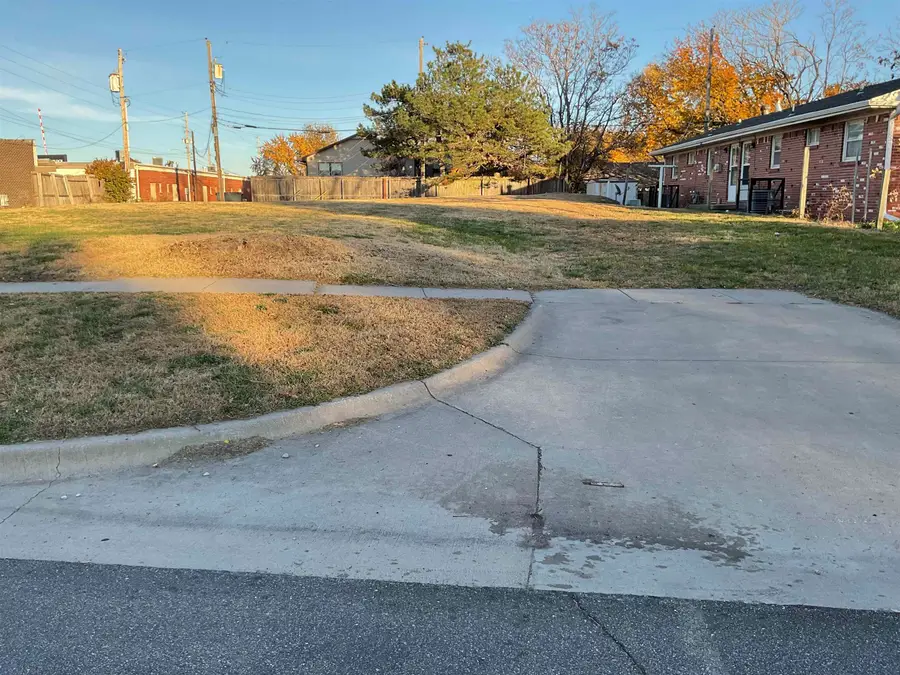 642 N Sheridan St., Wichita, KS 67203 - Image #2