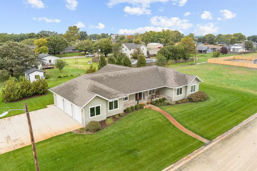 333 S Lindblad Dr, Assaria, KS 67416 - Image #2