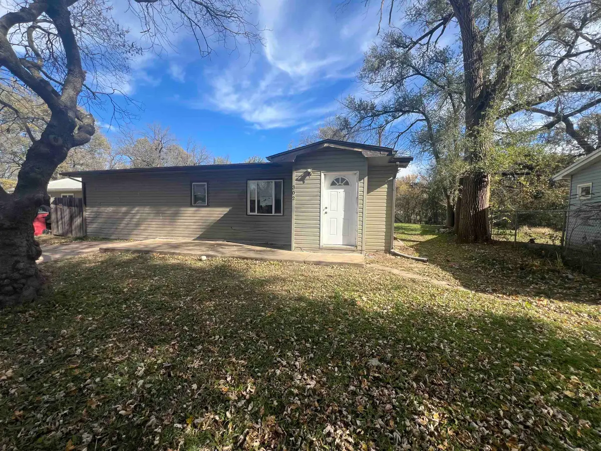 302 S Stewart, Haysville, KS 67060 - Image #1