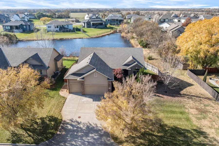 1447 N Lakeside Dr, Andover, KS 67002 - Image #2