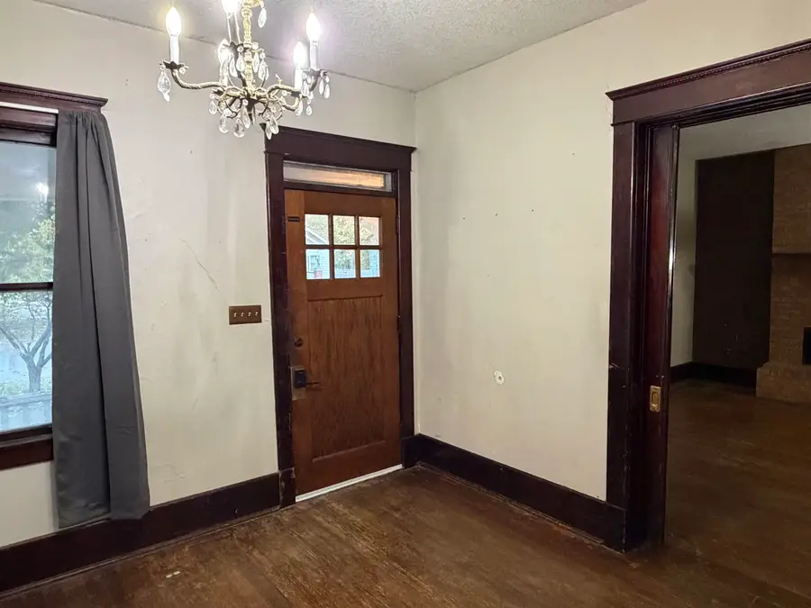 817 Mechanic St, Emporia, KS 66801 - Image #2