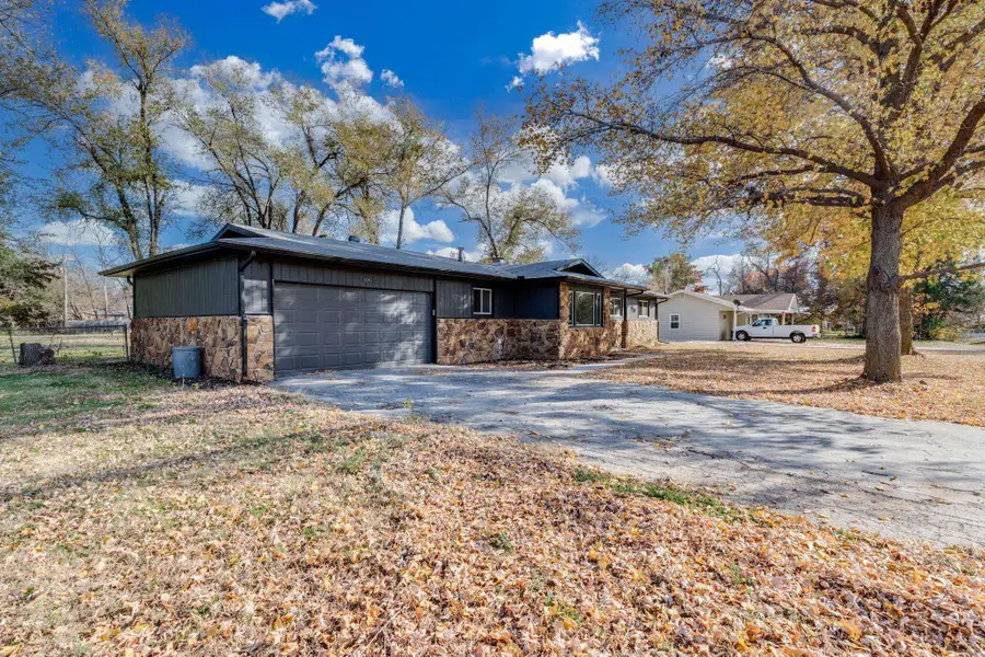 1224 S Keith Ave, Wichita, KS 67209 - Image #2