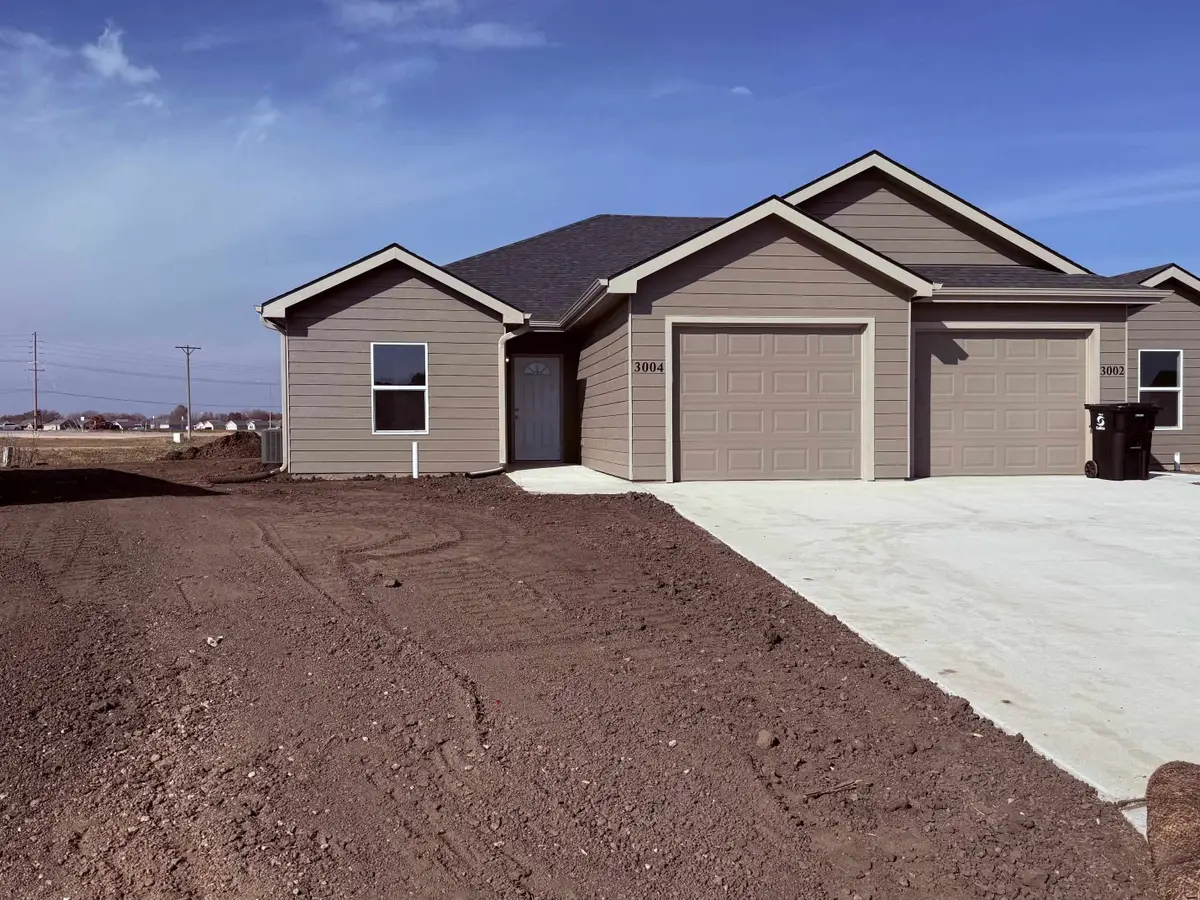 3004 Fountain Dr, Salina, KS 67401 - Image #1