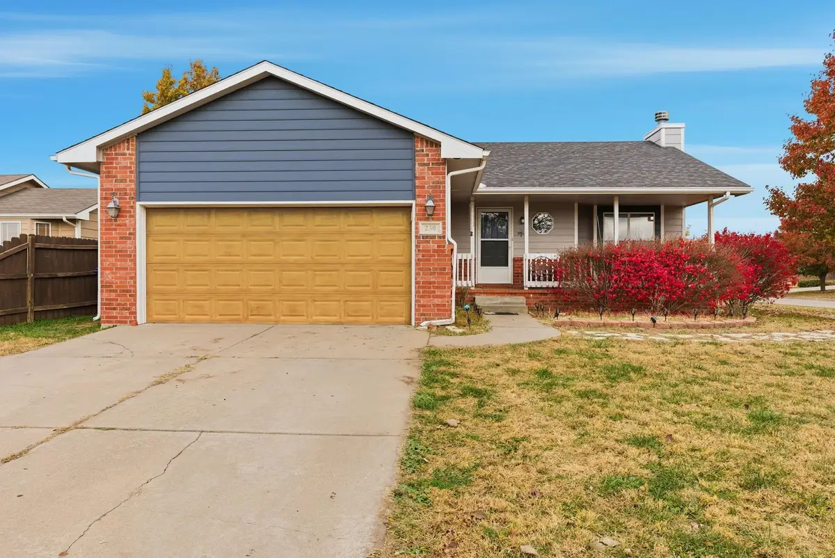 230 Sutton Dr, Newton, KS 67114 - Image #1
