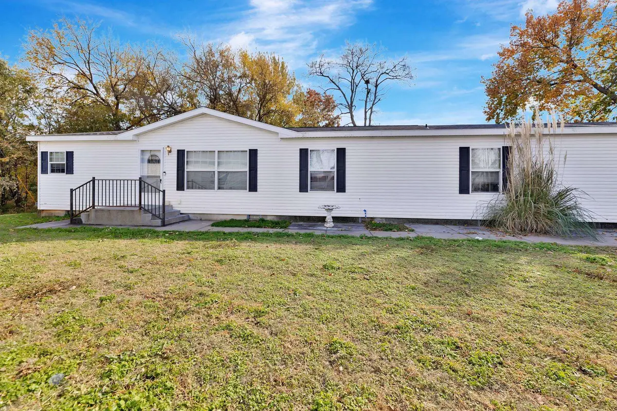 4145 E Jonquil Ct, Wichita, KS 67210 - Image #1