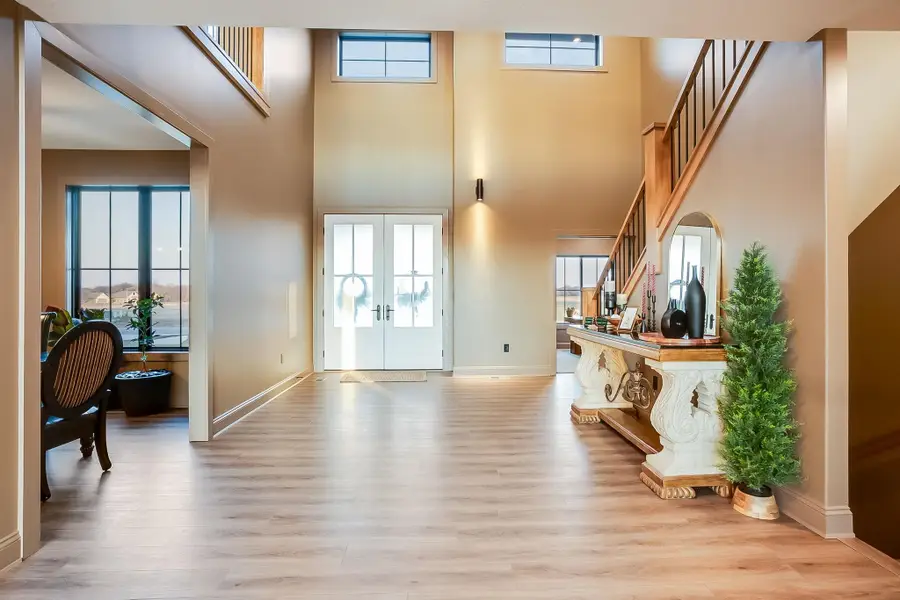 243 Thurston Ln, Derby, KS 67037-4083 - Image #2