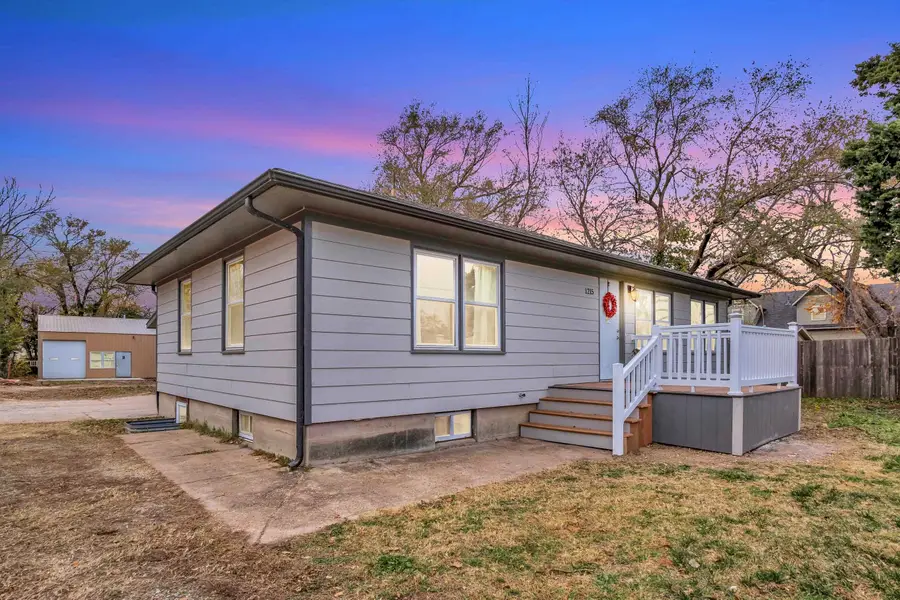 1215 N Magnolia St, Newton, KS 67114 - Image #2