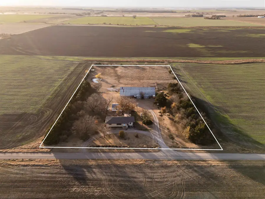 631 S Maize Rd, Wellington, KS 67152 - Image #2