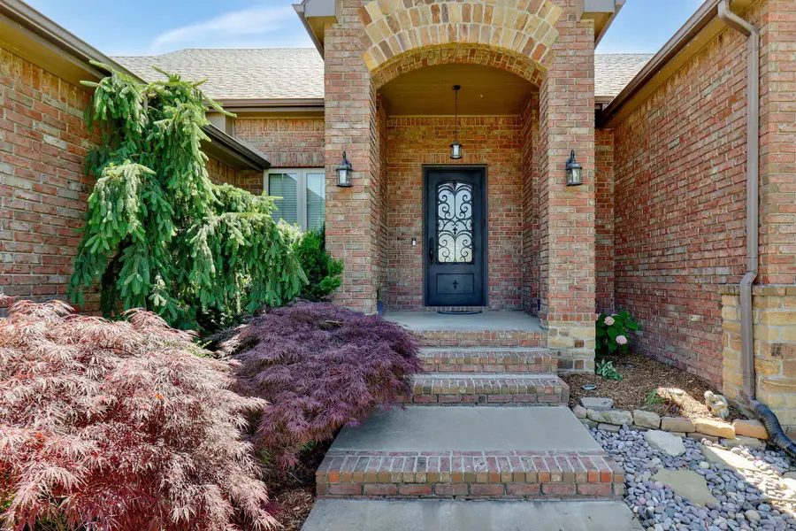 12213 E Troon Ct, Wichita, KS 67206 - Image #2