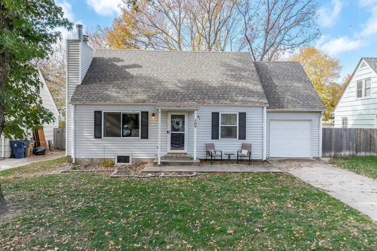 509 S Lakeview Dr, Derby, KS 67037-1312 - Image #1
