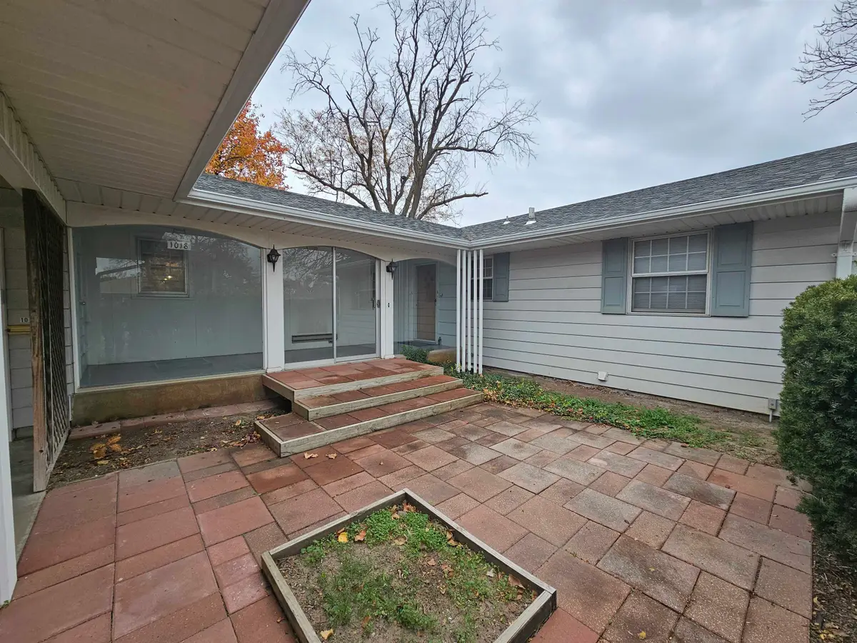 1018 Mellinger Dr, Salina, KS 67401 - Image #1
