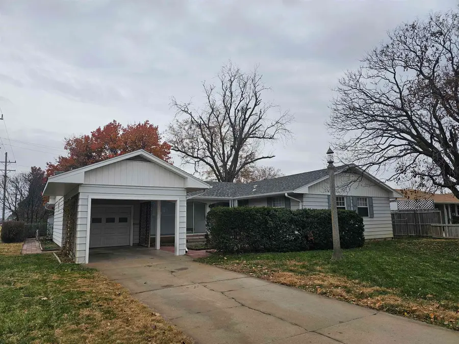 1018 Mellinger Dr, Salina, KS 67401 - Image #3