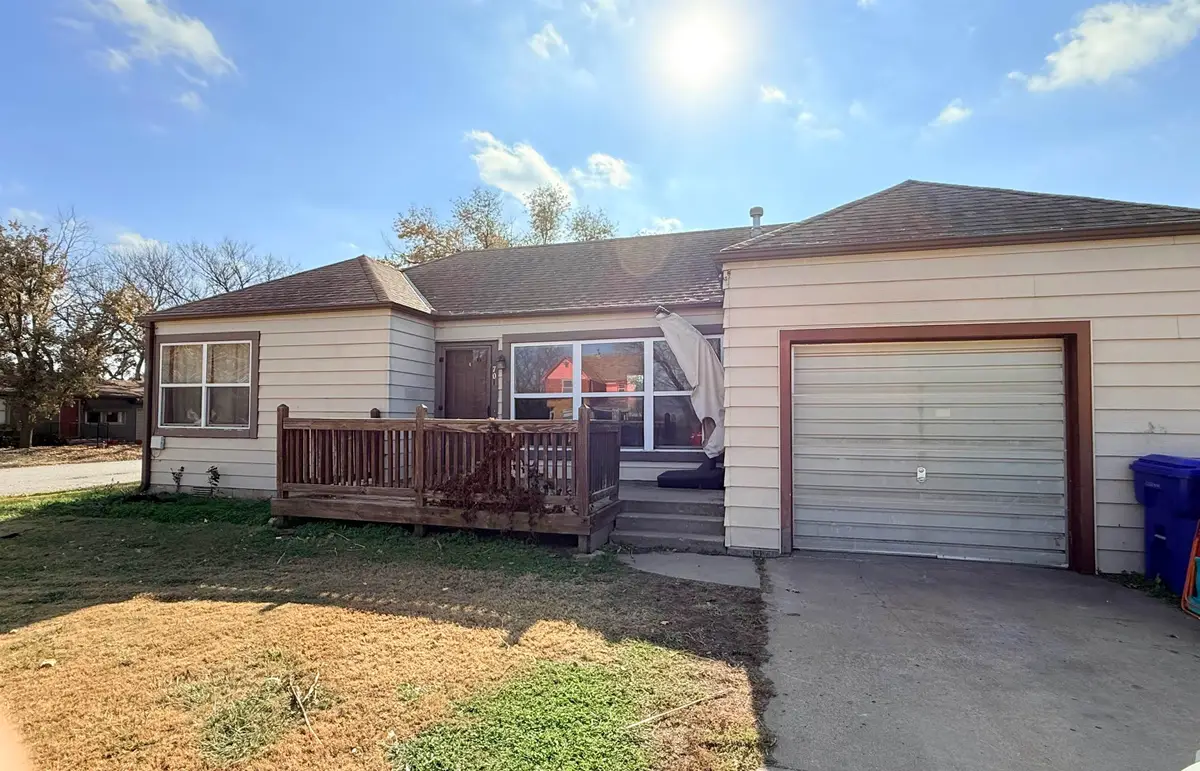 701 W Grand, Hillsboro, KS 67063 - Image #1