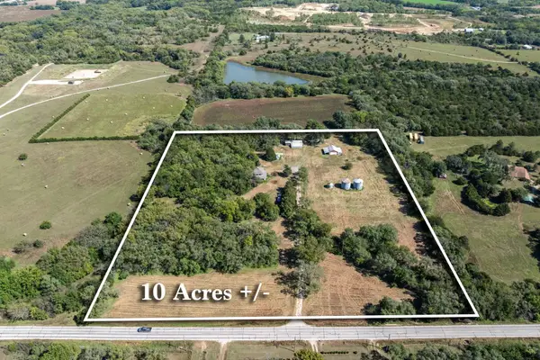 2564 SW Adams Rd, Towanda, KS 67144