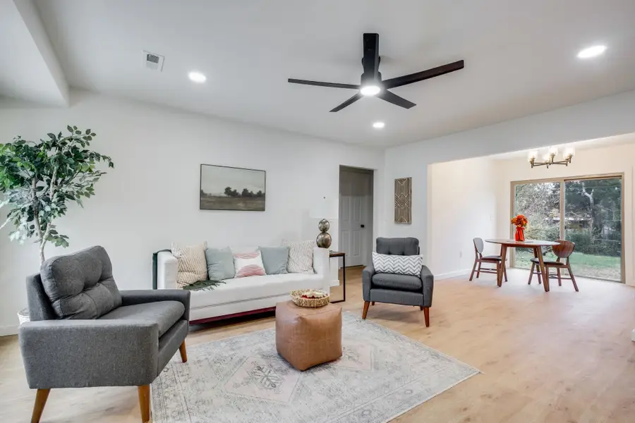 619 N Battin Ave, Wichita, KS 67208 - Image #2