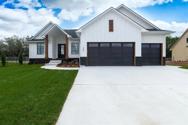 284 S Wellcrest Ct., Wichita, KS 67052