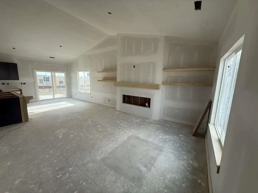 5180 N Toben Dr, Bel Aire, KS 67226 - Image #2