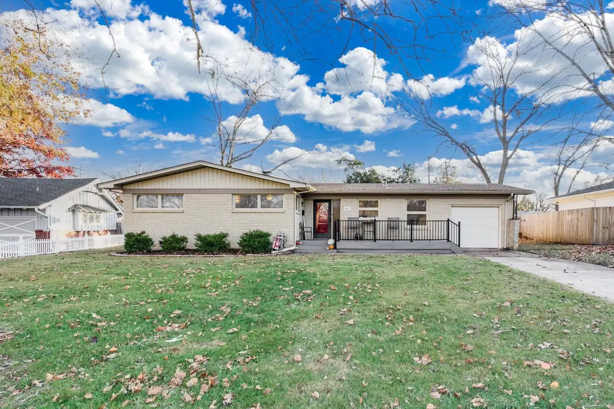 9835 W Tee Ln, Wichita, KS 67212-3950 - Image #1