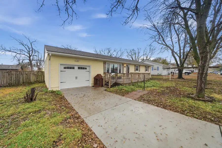 646 N Hunton Rd, El Dorado, KS 67042 - Image #2