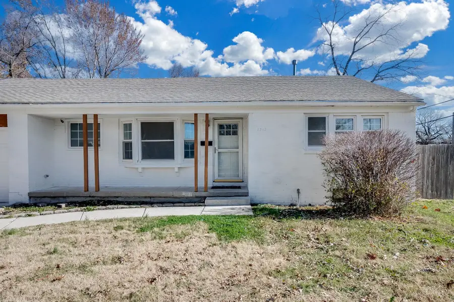 2342 S Mcadam Dr, Wichita, KS 67218 - Image #2