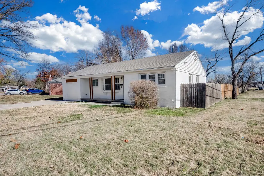 2342 S Mcadam Dr, Wichita, KS 67218 - Image #3