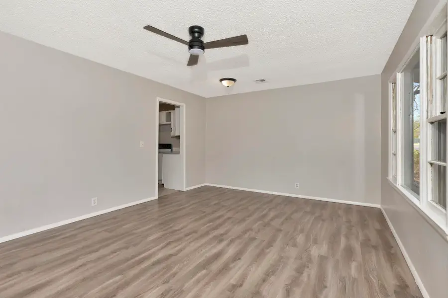 4221 S Englewood St, Wichita, KS 67216 - Image #2